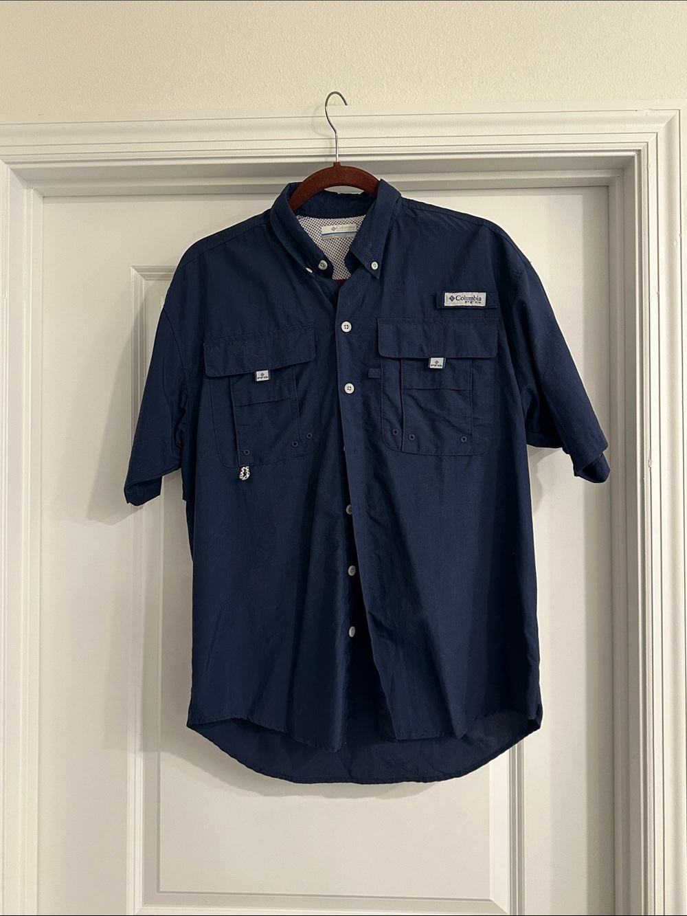 Columbia Men’s Navy Short-Sleeve Button-Down Fishing Shirt